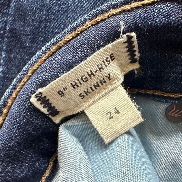 Madewell 9" Mid-Rise Skinny Jeans in Hayes Wash: Button-Front Edition - Picture 9 of 13